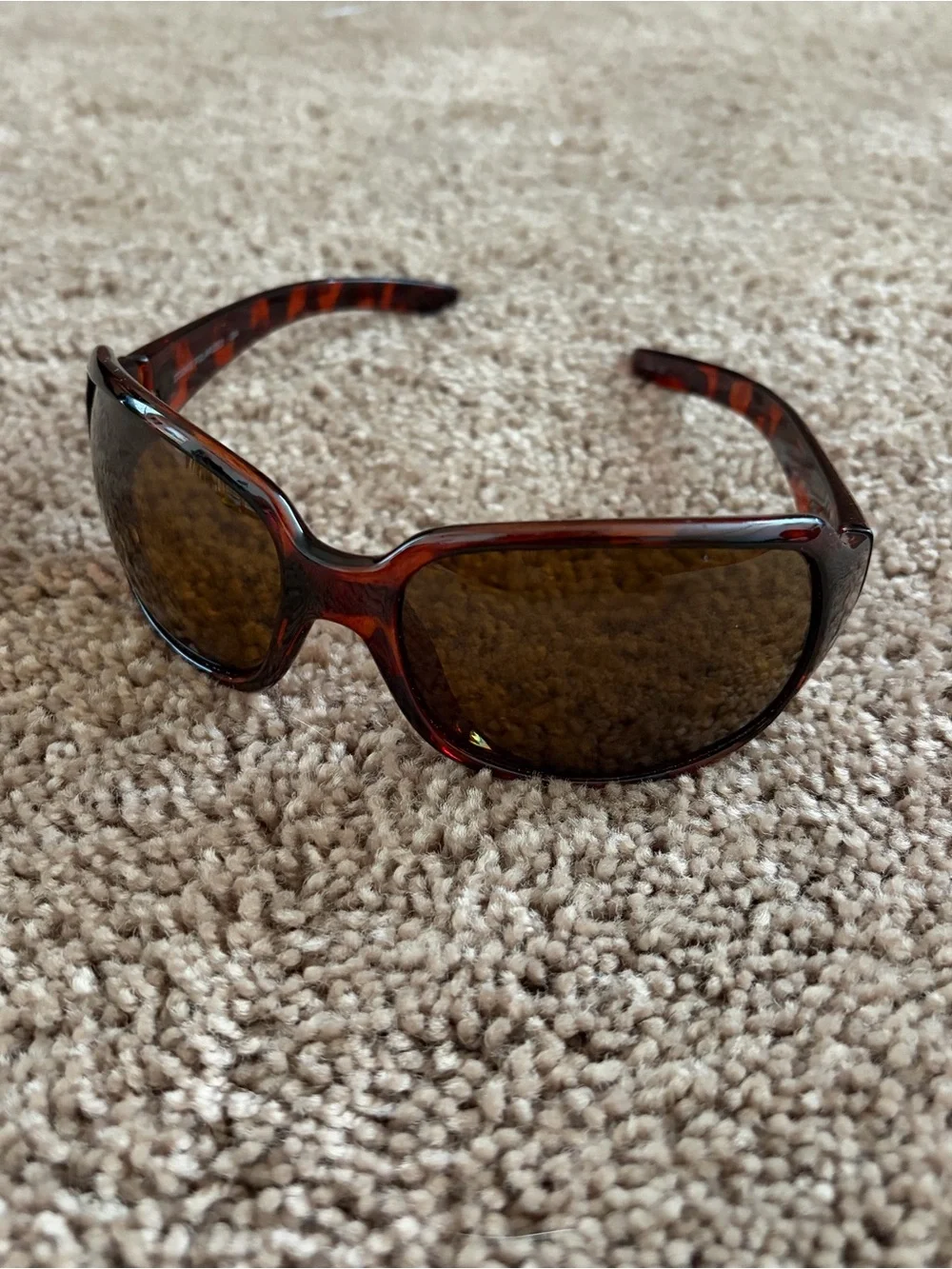 SUNCLOUD stylish tortoiseshell